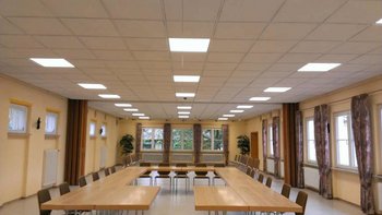 Neue LED-Beleuchtung im St. Peter Saal